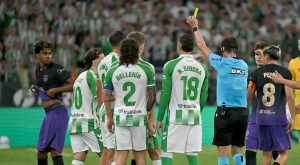 تحليل القرارات التحكيمية وتأثيرها على ريال مدريد وبرشلونة في الليجا