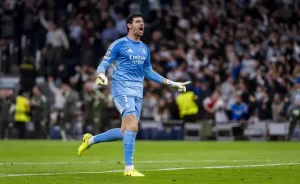 كورتوا يؤكد أهمية الفوز على برشلونة في الكلاسيكو بعد انتصار ريال مدريد على لايبزيج